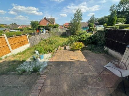 1 bedroom Flat to let in Walton Way, Stone, ST15