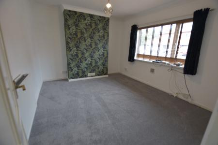 1 bedroom Flat to let in Walton Way, Stone, ST15