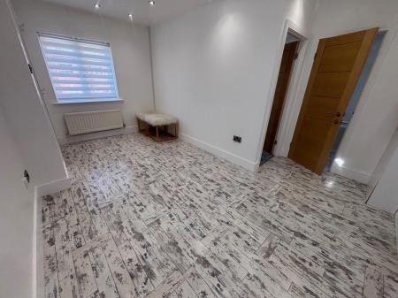 1 bedroom Flat to let in Crown Street, Stone, ST15