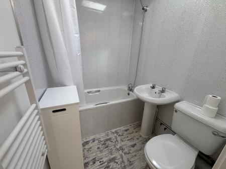 1 bedroom Flat to let in Crown Street, Stone, ST15