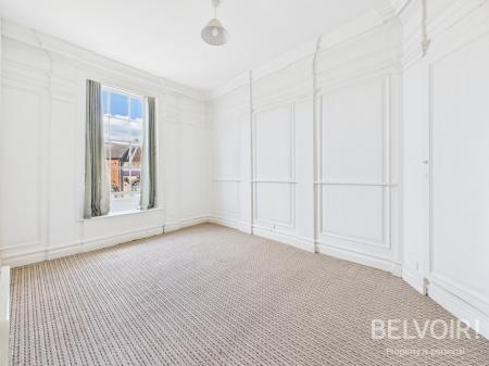 2 bedroom Flat to let in Market Place, Uttoxeter, ST14