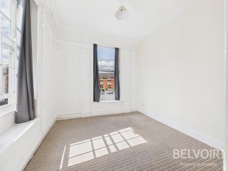 2 bedroom Flat to let in Market Place, Uttoxeter, ST14