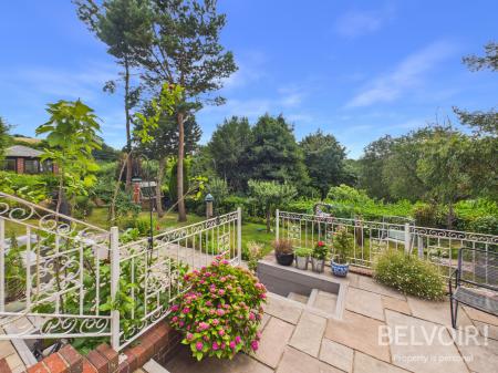 4 bedroom Detached house for sale in Lightwood Road, Lightwood, Stoke On Trent, ST3