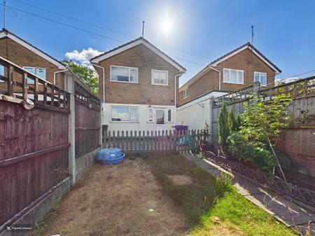 3 bedroom Detached house for sale in Seabridge Road, Newcastle Under Lyme, ST5