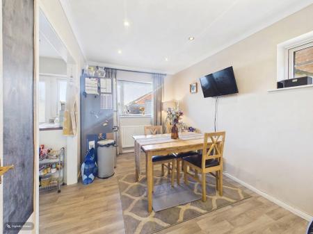3 bedroom Detached house for sale in Seabridge Road, Newcastle Under Lyme, ST5