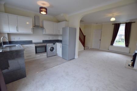 2 bedroom Town house to let in Lichfield Road, Stone, ST15