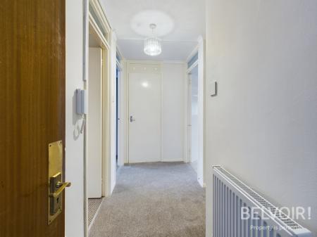 2 bedroom Flat to let in Stafford Road, Stone, ST15