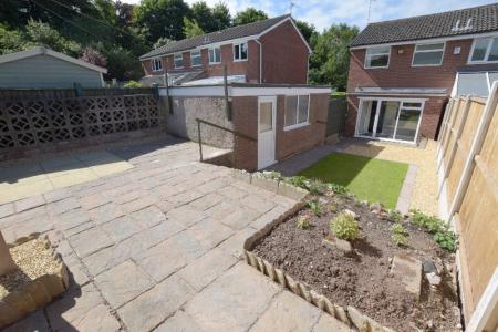 2 bedroom Semi-detached house to let in Jordan Way, Stone, ST15