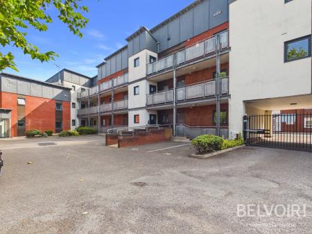 2 bedroom Flat to let in Marsh House, Stafford, ST16