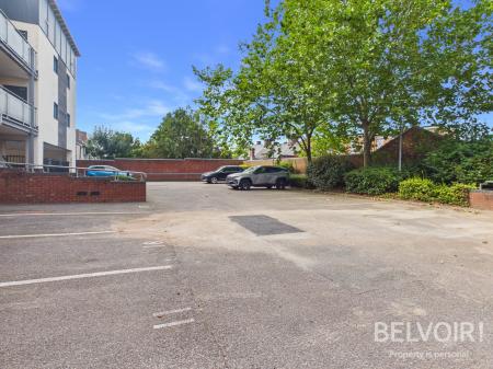 2 bedroom Flat to let in Marsh House, Stafford, ST16