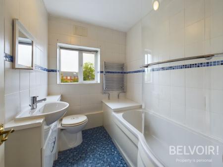 2 bedroom Flat to let in Poplar Close, Walton, Stone, ST15