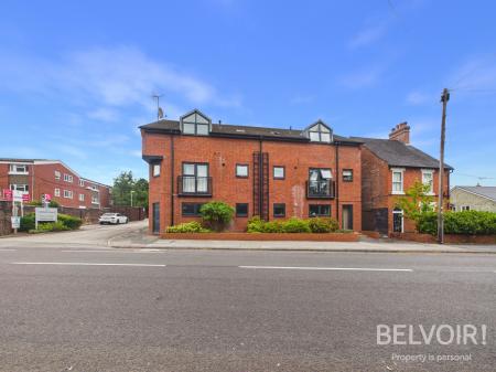 2 bedroom Flat for sale in Newcastle Road, Stone, ST15