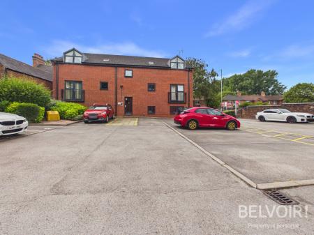 2 bedroom Flat for sale in Newcastle Road, Stone, ST15