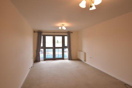 2 bedroom Flat to let in Newcastle Road, Stone, ST15
