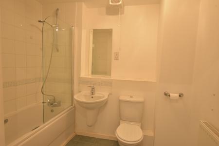 2 bedroom Flat to let in Newcastle Road, Stone, ST15