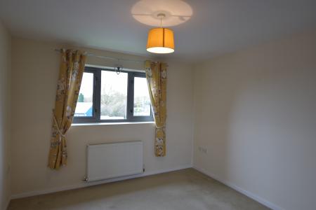 2 bedroom Flat to let in Newcastle Road, Stone, ST15