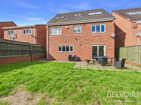 6 bedroom Detached house for sale in Galingale View, Newcastle Under Lyme, ST5