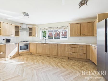 6 bedroom Detached house for sale in Galingale View, Newcastle Under Lyme, ST5