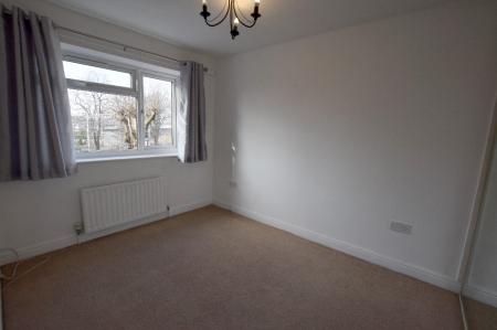 2 bedroom Town house to let in Fieldhouse Court, Stone, ST15