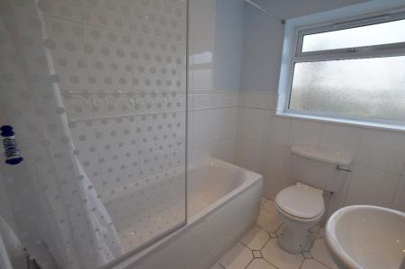 2 bedroom Town house to let in Fieldhouse Court, Stone, ST15