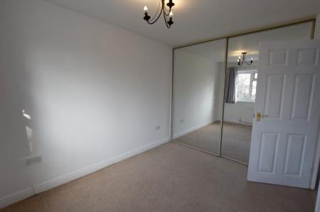 2 bedroom Town house to let in Fieldhouse Court, Stone, ST15
