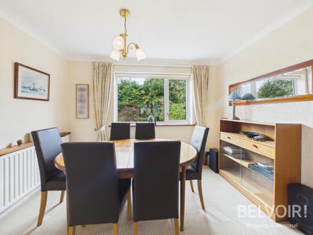 4 bedroom Detached house for sale in Aldbury Close, Parkside, Stafford, ST16