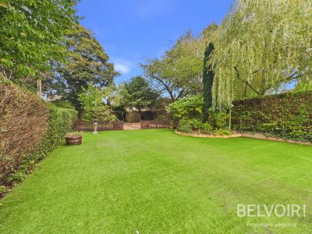 5 bedroom Semi-detached house for sale in Barnfield, Penkhull, Stoke On Trent, ST4