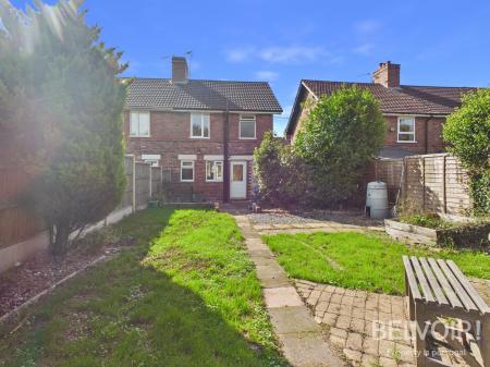 2 bedroom End of terrace house to let in Princes Street, Stone, ST15