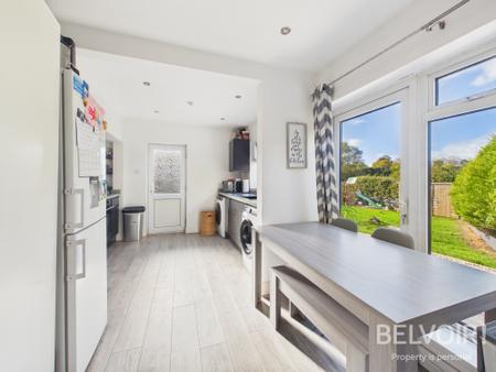 4 bedroom Semi-detached house for sale in Doxeyfields, Stafford, ST16
