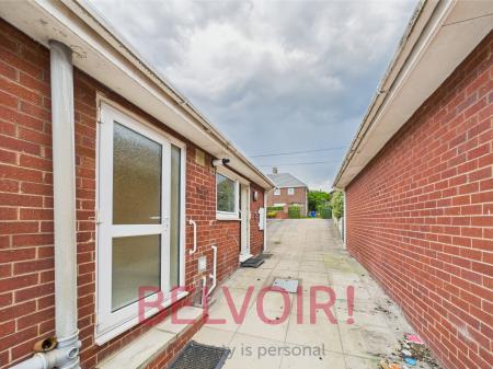 2 bedroom Bungalow for sale in Ashwood, Stoke-on-Trent, ST3