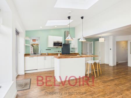 4 bedroom Detached house for sale in Amelia Close, Baddeley Green, Stoke-on-Trent, ST2