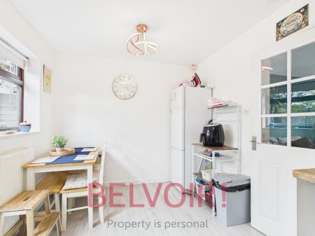 2 bedroom Semi-detached house for sale in Mill View, Stoke-on-Trent, ST6