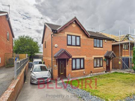 2 bedroom Semi-detached house for sale in Mill View, Stoke-on-Trent, ST6