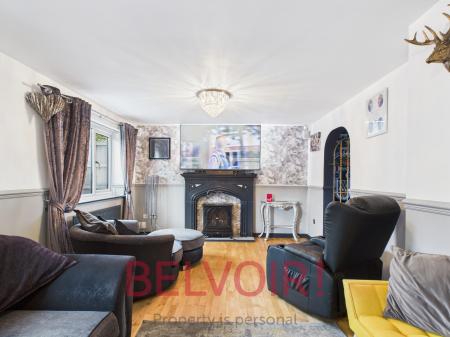 4 bedroom Detached house for sale in Tansey Close, Bucknall, Stoke-on-Trent, ST2