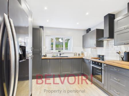 2 bedroom Semi-detached house for sale in Aylesbury Road, Stoke-on-Trent, ST2