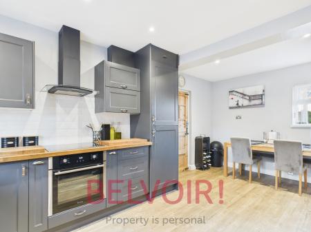 2 bedroom Semi-detached house for sale in Aylesbury Road, Stoke-on-Trent, ST2