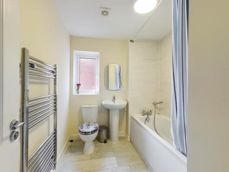 4 bedroom Semi-detached house to let in Commercial Road, Hanley, Stoke-on-Trent, ST1