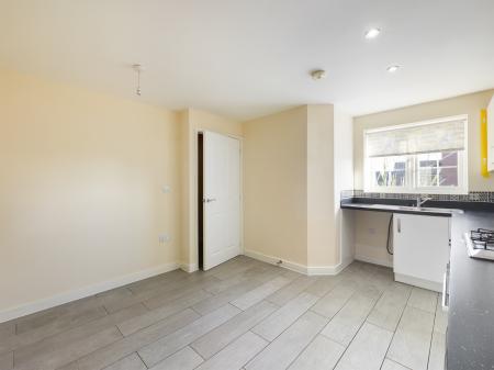 4 bedroom Semi-detached house to let in Commercial Road, Hanley, Stoke-on-Trent, ST1