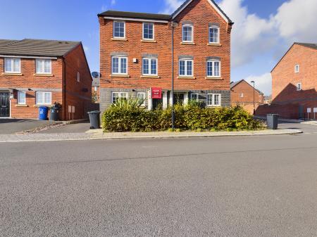 4 bedroom Semi-detached house to let in Commercial Road, Hanley, Stoke-on-Trent, ST1