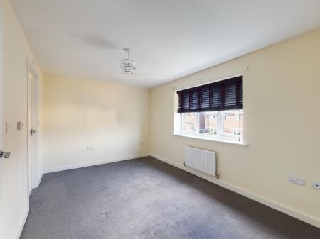 4 bedroom Semi-detached house to let in Commercial Road, Hanley, Stoke-on-Trent, ST1