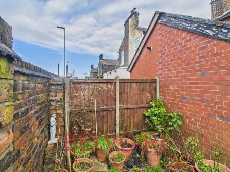 2 bedroom Terraced House for sale in Price Street, Stoke-on-Trent, ST6