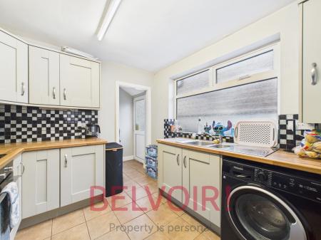 3 bedroom End of terrace house for sale in Norton Avenue, Tunstall, Stoke-on-Trent, ST6