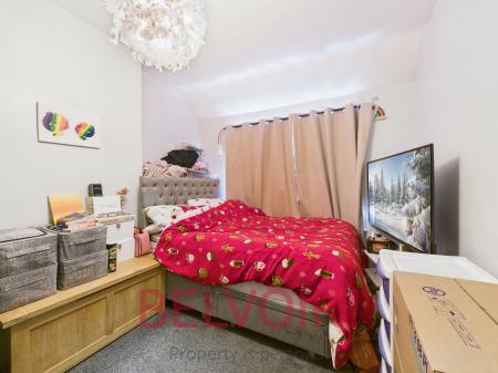 3 bedroom End of terrace house for sale in Norton Avenue, Tunstall, Stoke-on-Trent, ST6