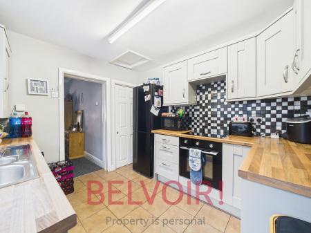 3 bedroom End of terrace house for sale in Norton Avenue, Tunstall, Stoke-on-Trent, ST6