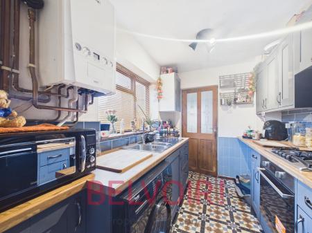 2 bedroom Terraced House for sale in Mount Street, Northwood, Stoke-on-Trent, ST1