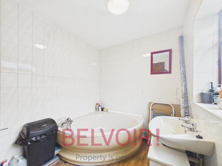 2 bedroom Terraced House for sale in Mount Street, Northwood, Stoke-on-Trent, ST1