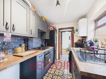 2 bedroom Terraced House for sale in Mount Street, Northwood, Stoke-on-Trent, ST1