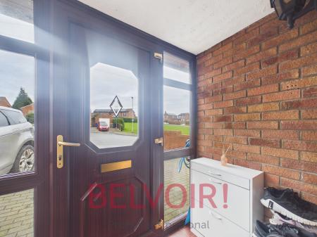 5 bedroom Semi-detached house for sale in Bexhill Grove, Stoke-on-Trent, ST1