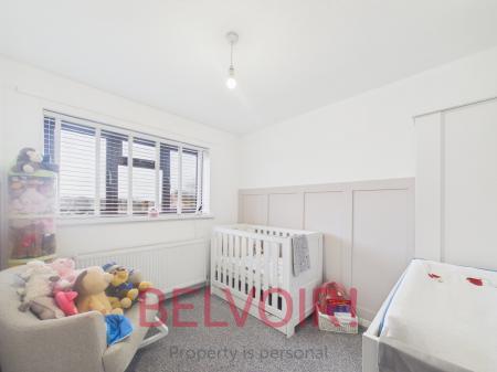 5 bedroom Semi-detached house for sale in Bexhill Grove, Stoke-on-Trent, ST1