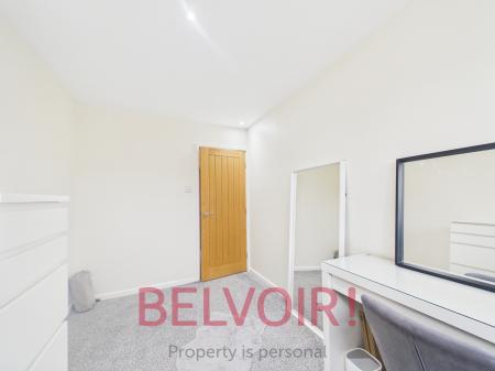 5 bedroom Semi-detached house for sale in Bexhill Grove, Stoke-on-Trent, ST1